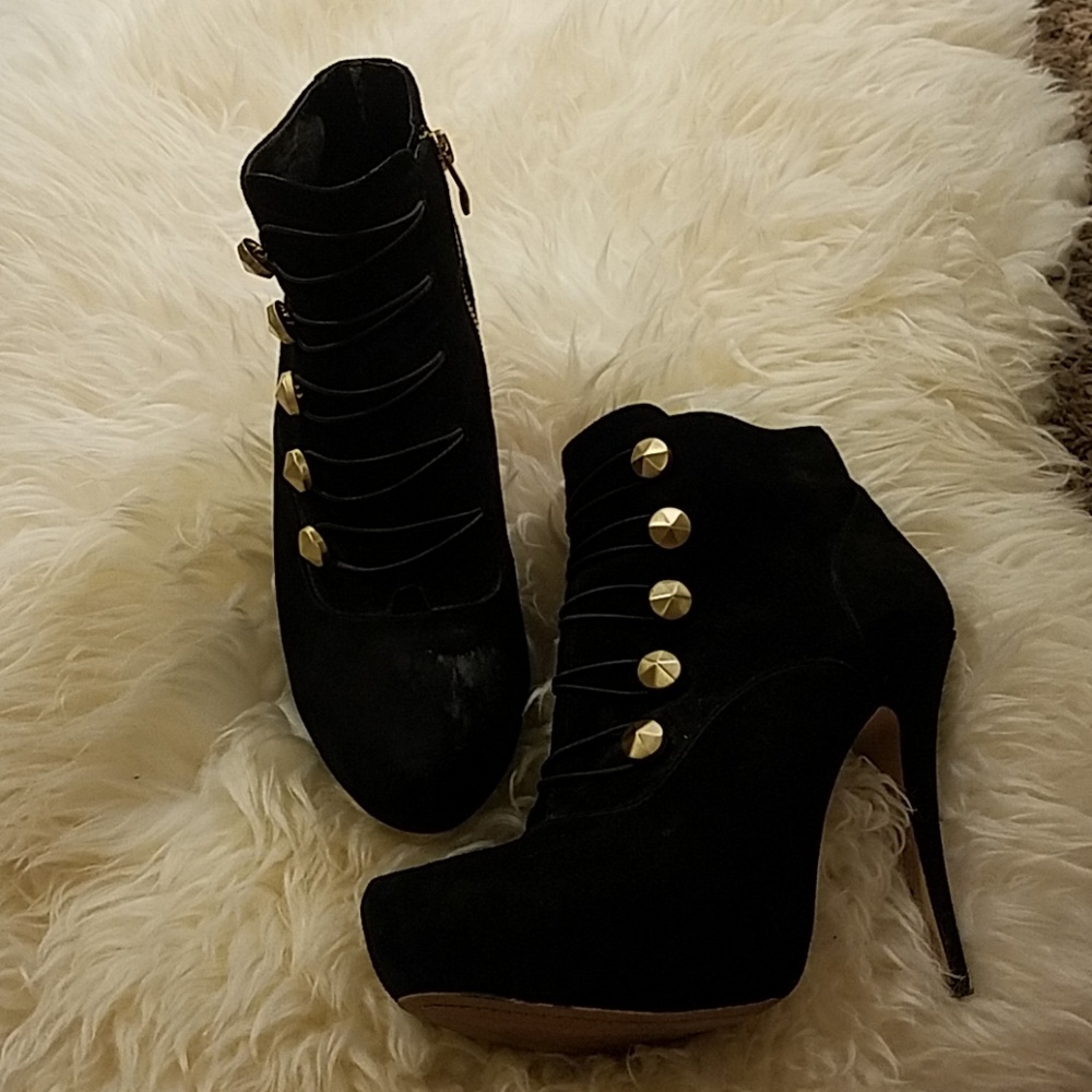 Vince Camuto Booties